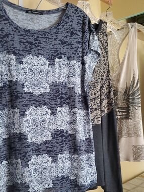 INC Navy & White Scoop Neck Top Sz MED